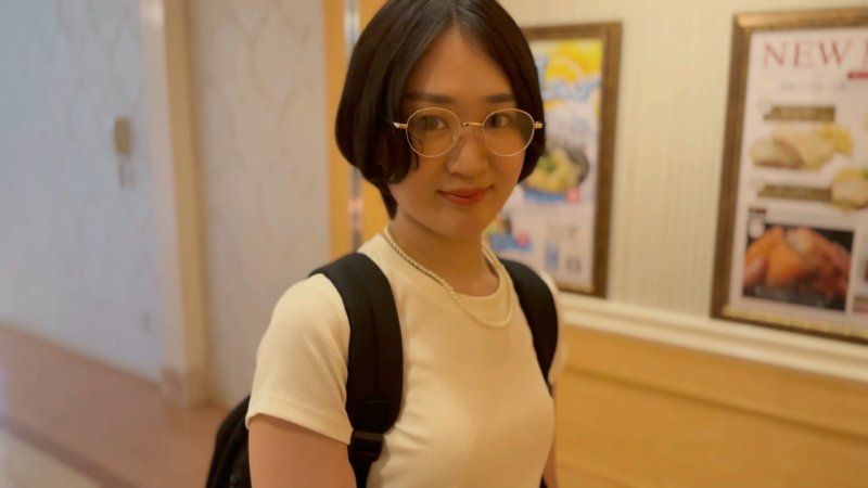 女大學生的第一次肛交＆第一次3P性愛連續中出